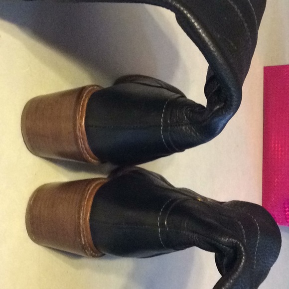 Chloe black leather boots - Picture 4 of 4